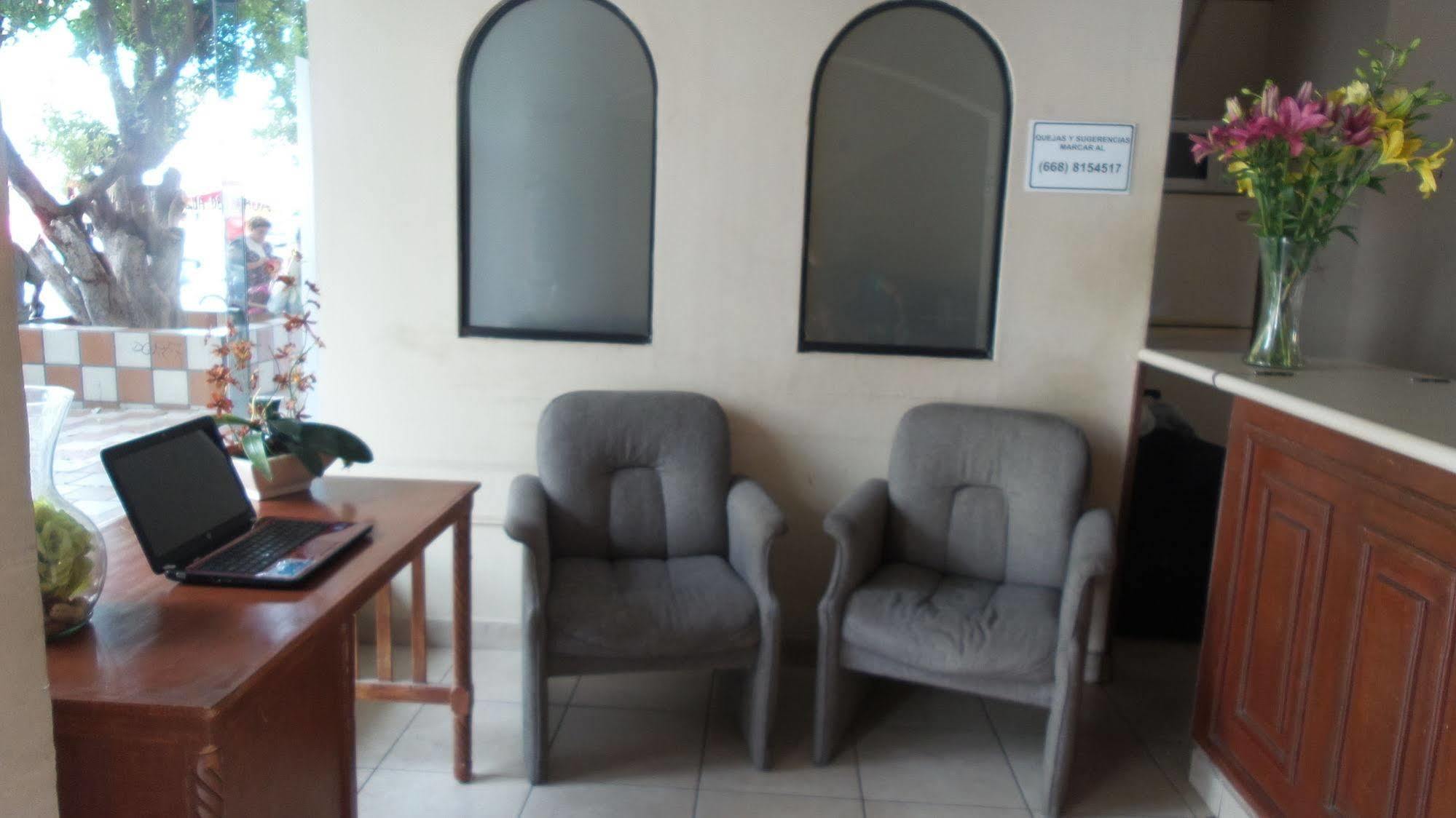 Hotel Del Valle Los Mochis Extérieur photo